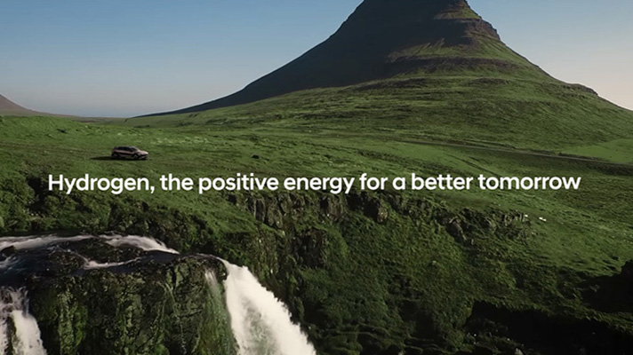 'Hydrogen, the positive energy for a better tomorrow' 라고 적힌 BTS 협업 영상의 한 장면
