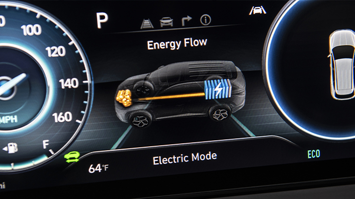 전기모터 주행 중인 투싼 PHEV 모델의 대시보드