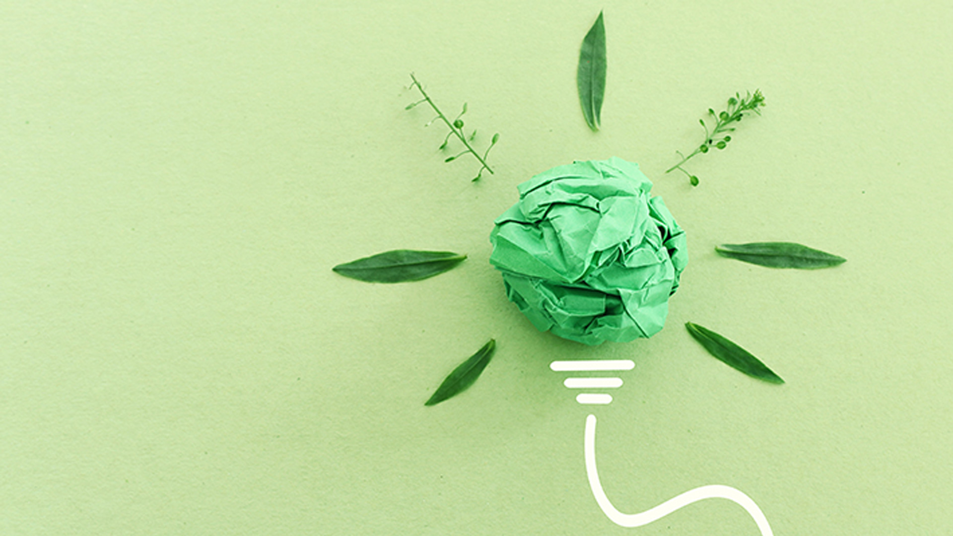 종이를 접어 녹색 전구를 형상화한 모습