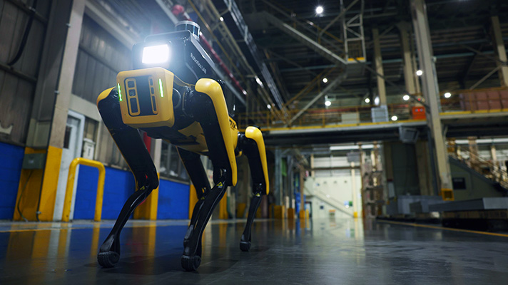 현대차그룹 보스턴 다이내믹스가 만든 4족 보행 로봇의 모습