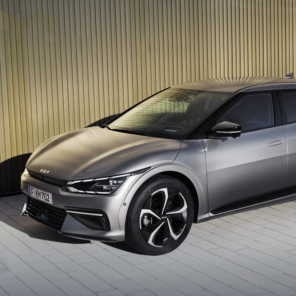 2022 유럽 올해의 차에 선정된 기아 EV6의 모습