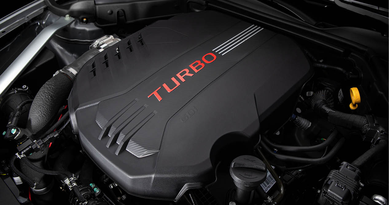최고출력 373마력을 발휘하는 스팅어 트리뷰트 에디션의 3.3 가솔린 터보 엔진