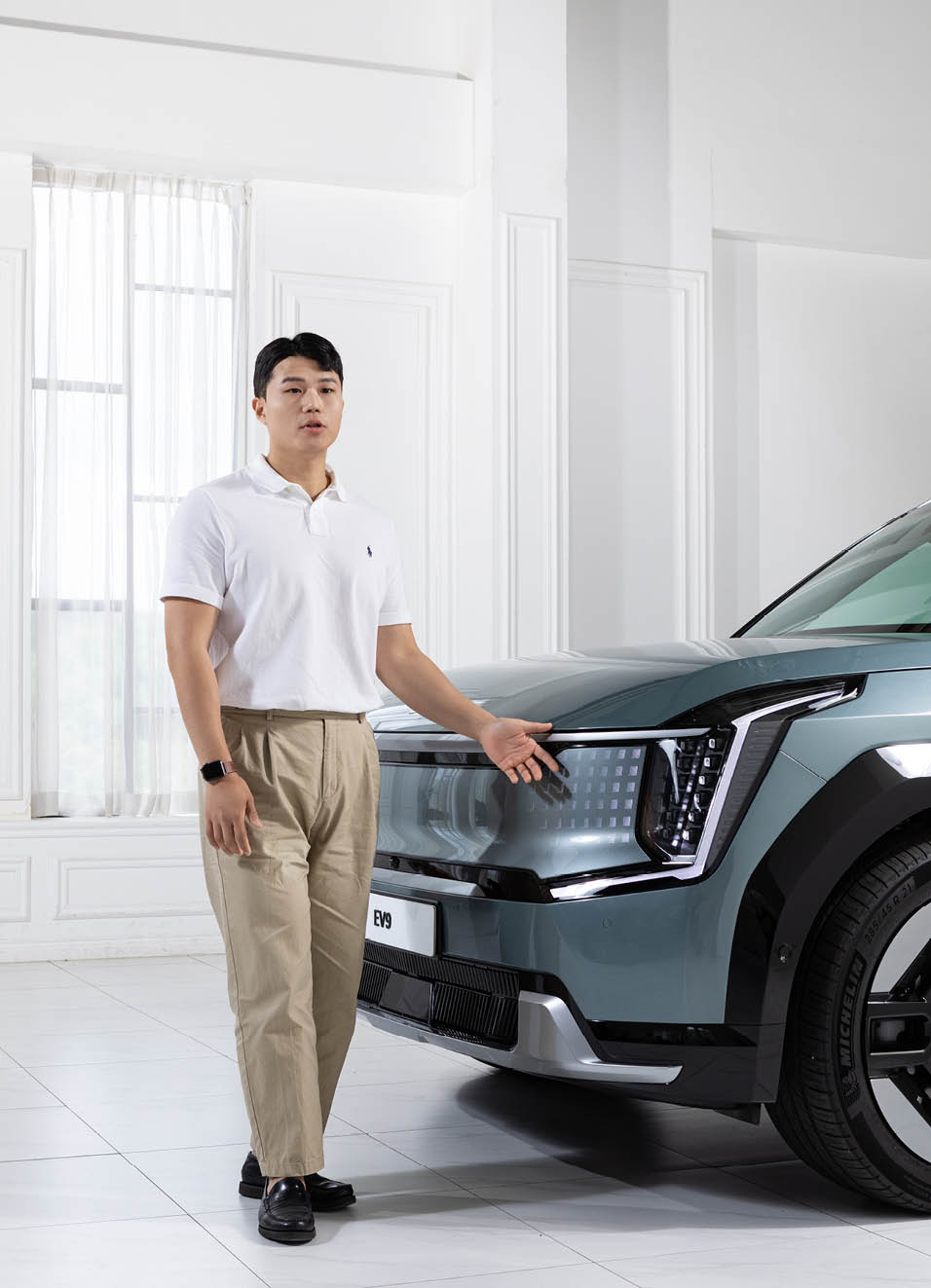 EV9과 연구원