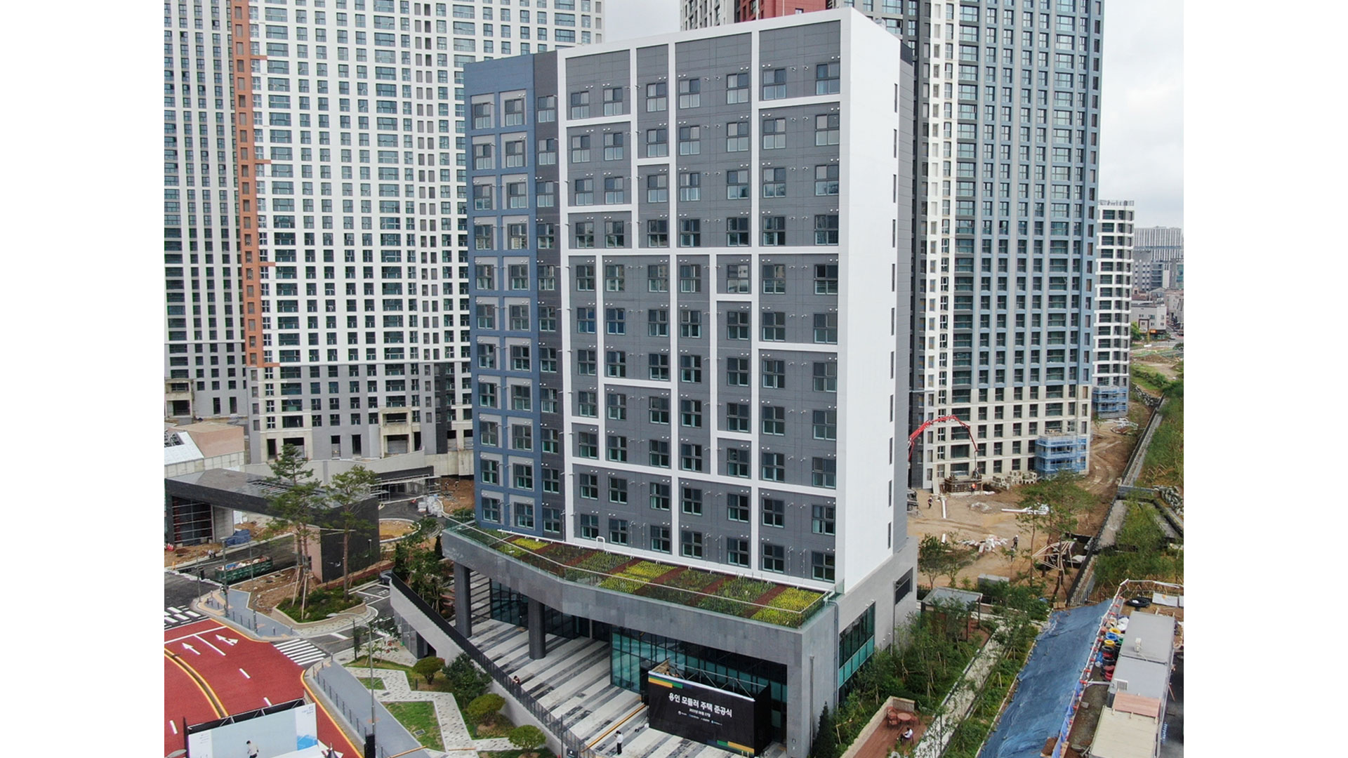 현대엔지니어링, 국내 최고층 용인 모듈러 주택 준공식 개최