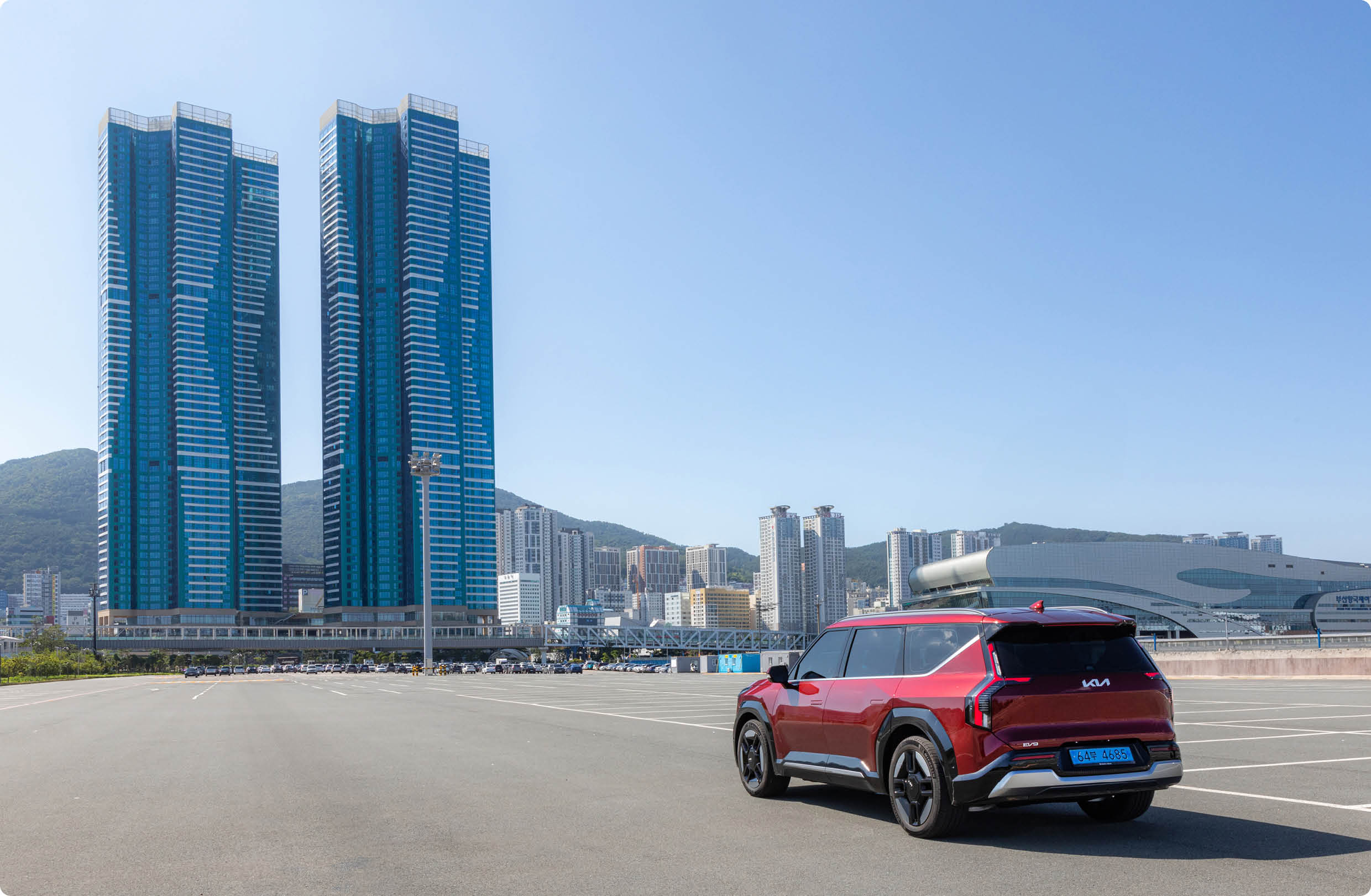 EV9의 후측면