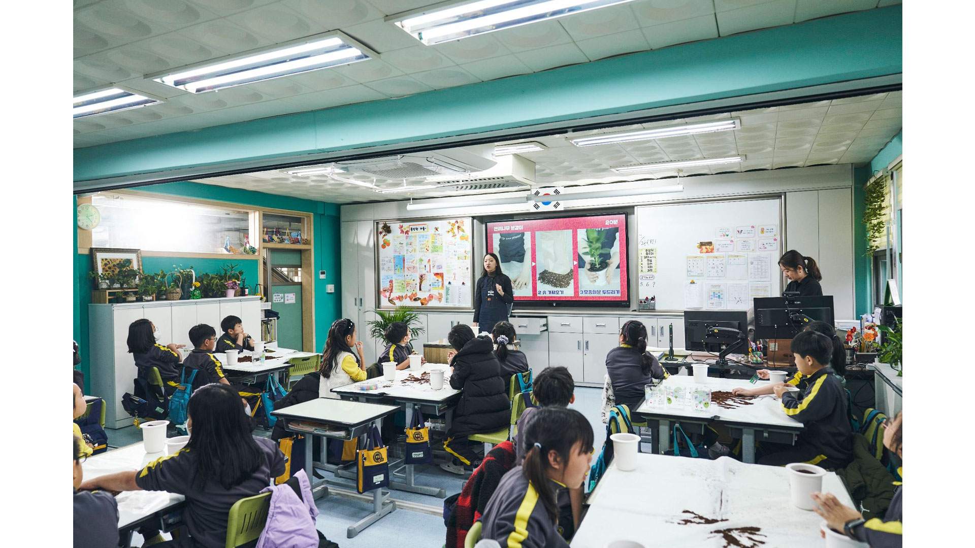 현대글로비스, 초등학교 4곳에 교실 숲 조성 봉사활동 펼쳐