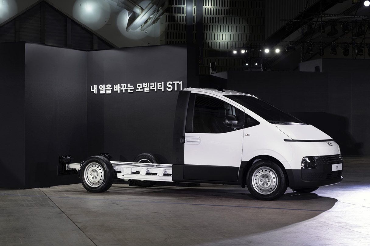 St1 샤시캡 모델 출시 현장 사진