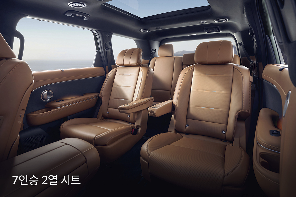 팰리세이드 7인승 2열 실내